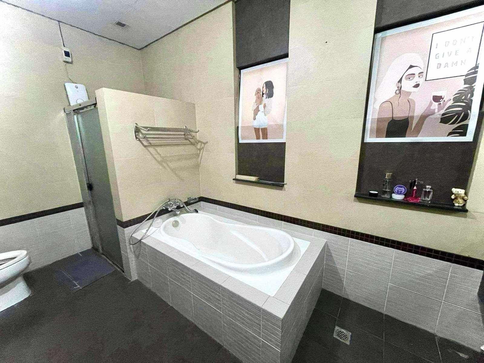 5 Bedrooms Residential Home in Filinvest II - Image# 3
