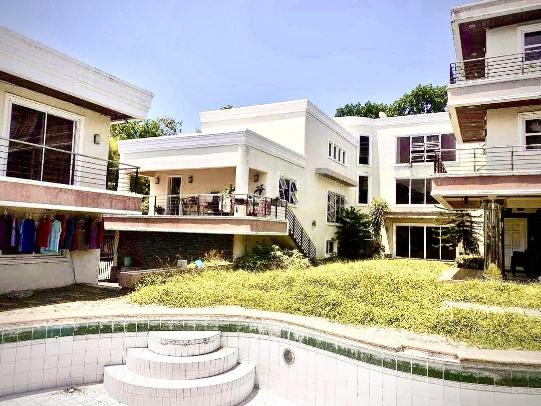House & Lot for Sale in HILLSBOROUGH - Image# 3
